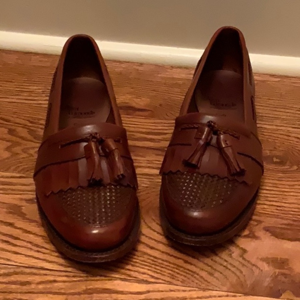 Classic Allen Edmonds Brown Leather Tasseled Loafers